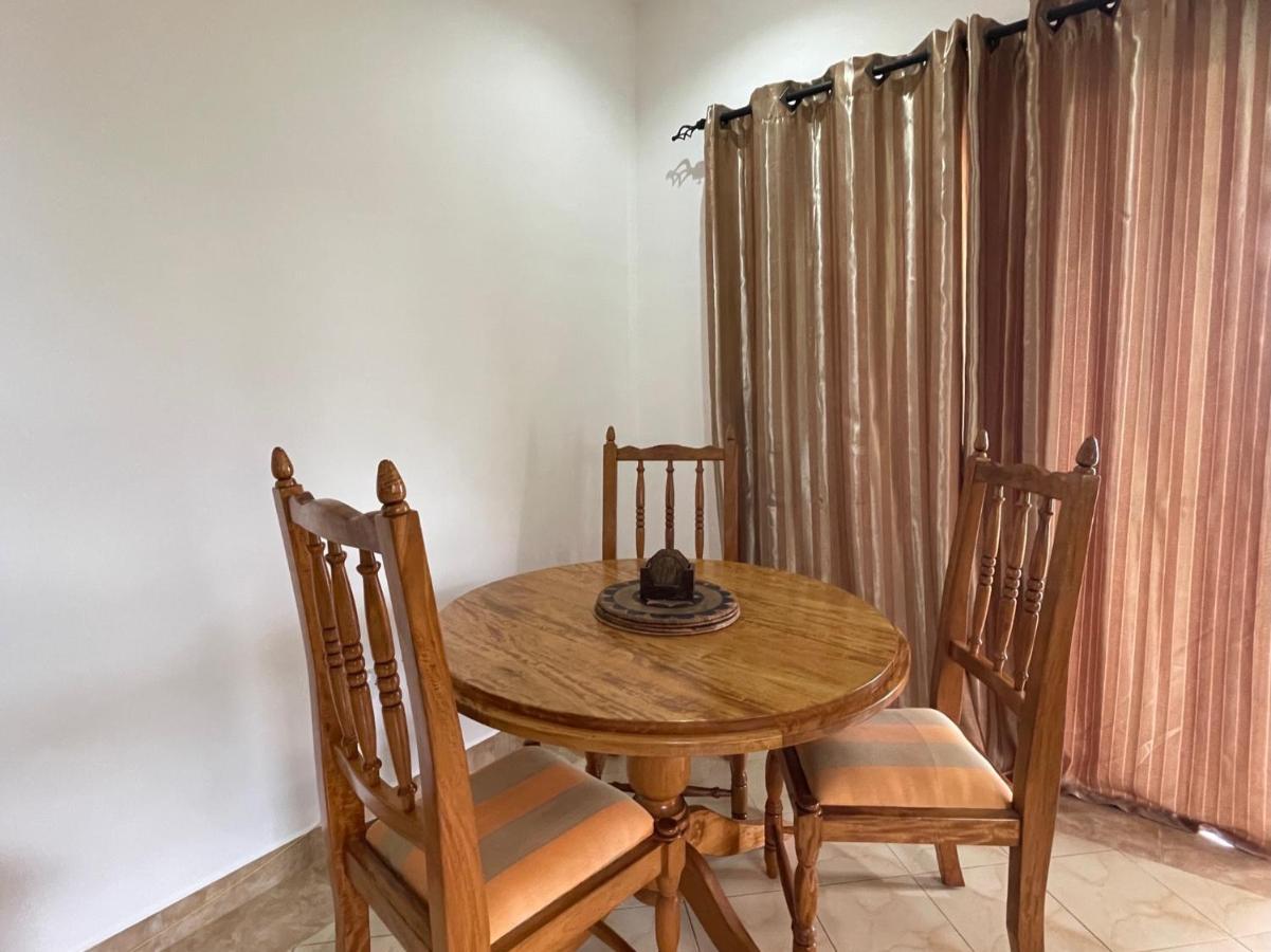 Jardin Marron Apartment เบเซนต์แอนน์ ภายนอก รูปภาพ