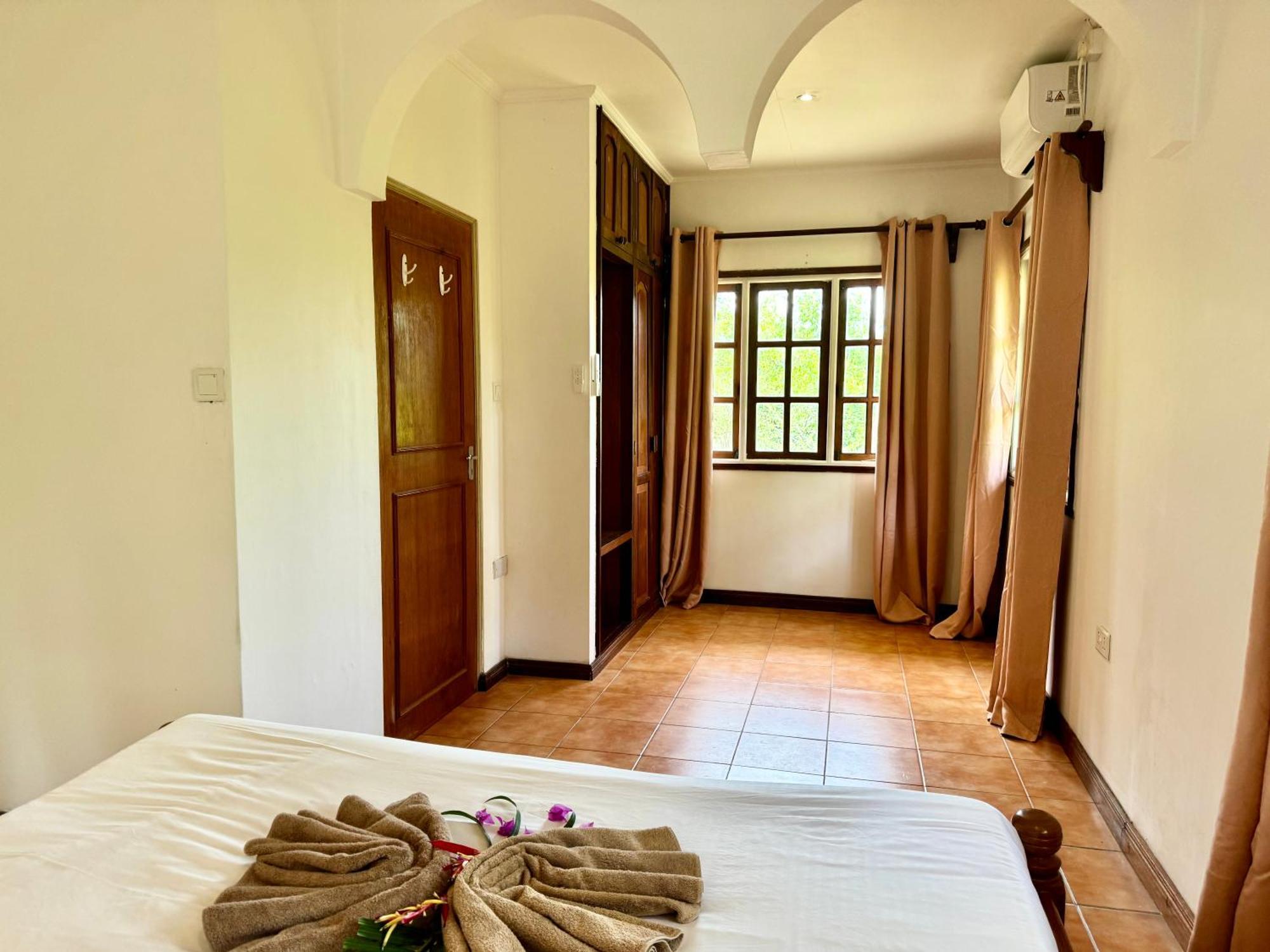 Jardin Marron Apartment เบเซนต์แอนน์ ภายนอก รูปภาพ