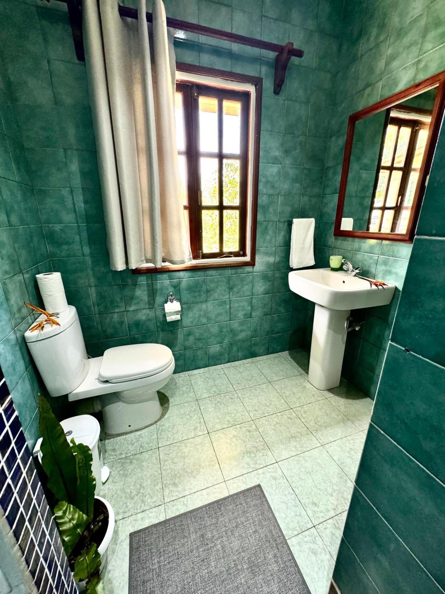Jardin Marron Apartment เบเซนต์แอนน์ ภายนอก รูปภาพ