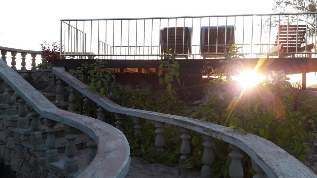 Jardin Marron Apartment เบเซนต์แอนน์ ภายนอก รูปภาพ